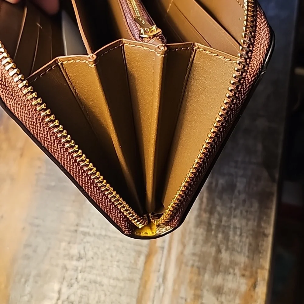 Coach Long Zip Around Wallet In Rainbow Signature Canvas - Picture 5 of 13